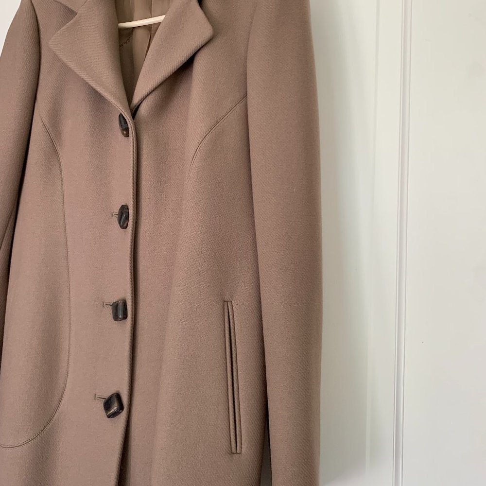 SALVATORE FERRAGAMO OATMEAL COAT SIZE 46 (XL) - Picture 10 of 11